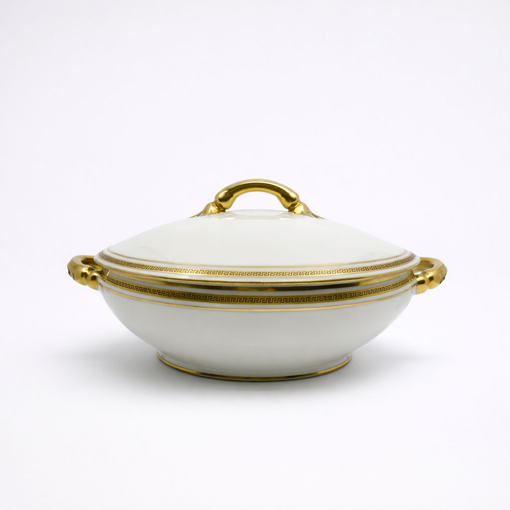 soupière en porcelaine Limoges Touze Lemaître Frères & Blancher à décor doré de frise grecque et liseré 16 X 35,5 X 22