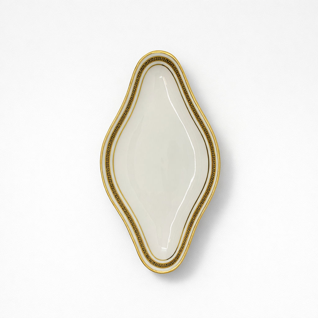 ravier en porcelaine Limoges Touze Lemaître Frères & Blancher à décor doré de frise grecque et liseré doré 23,5 X 13 cm
