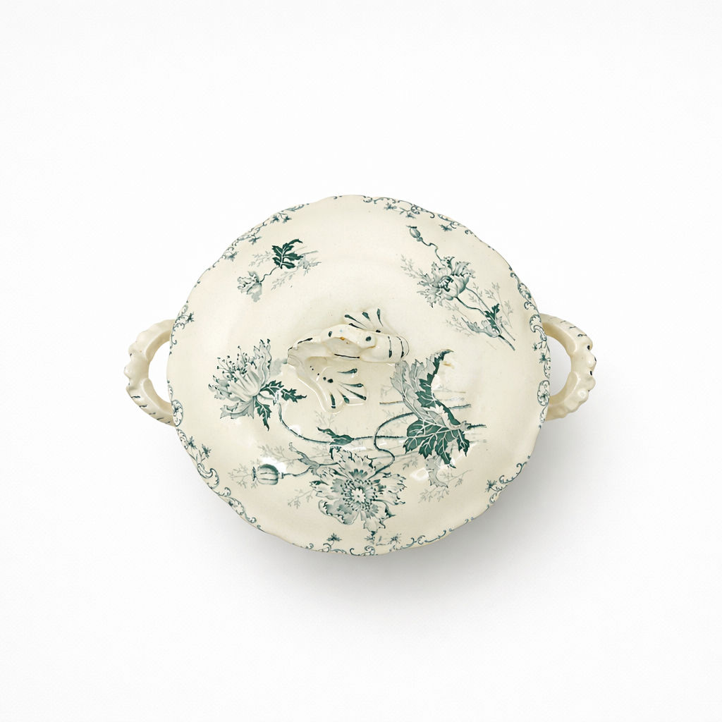 soupière en faïence terre de fer H. Boulenger & Cie modèle Pavots décors fleurs et acanthes avec couvercle H 21 x L 32 x P 25 cm